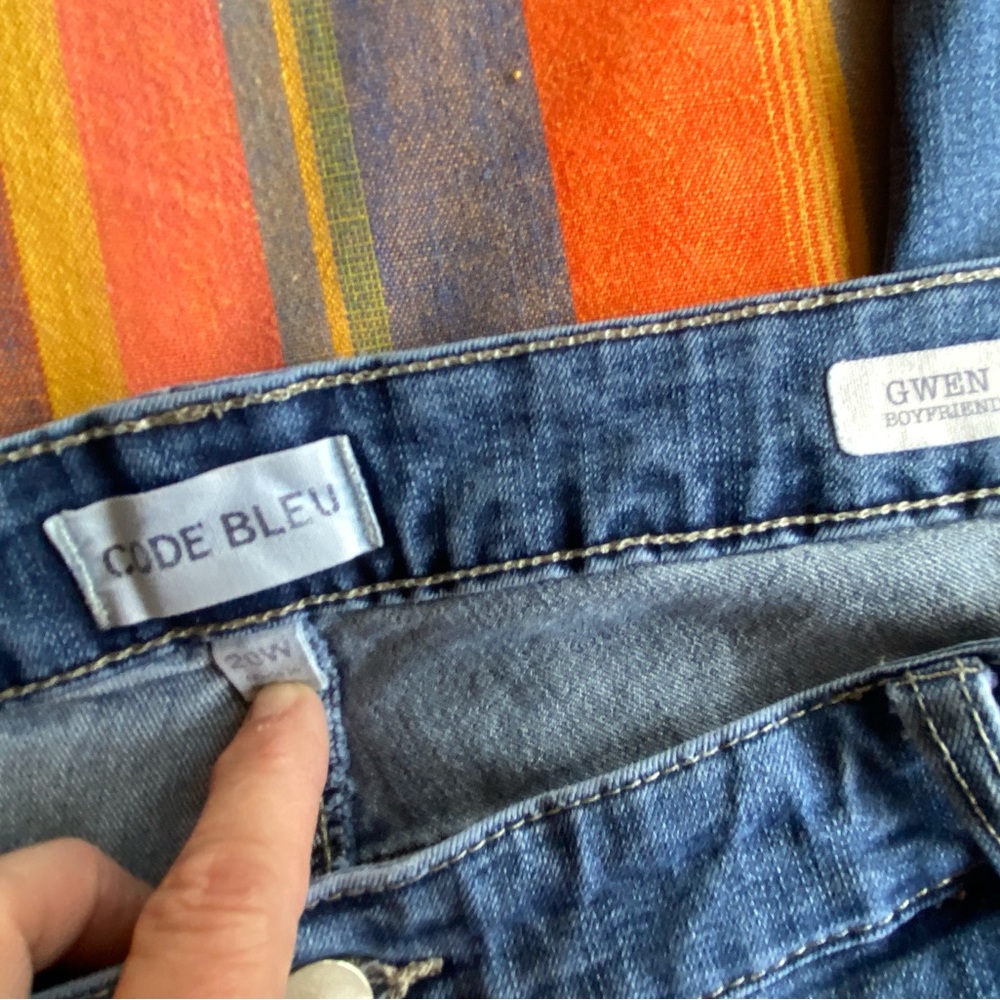 Code Bleu Jeans - Picture 2 of 3